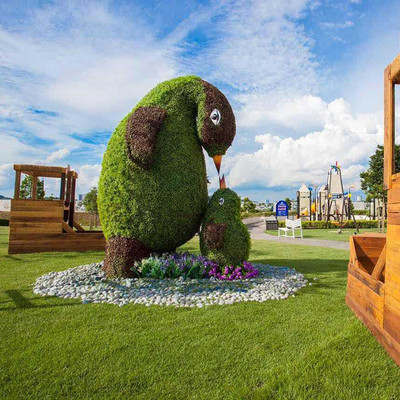 主題公園綠雕企鵝親子01