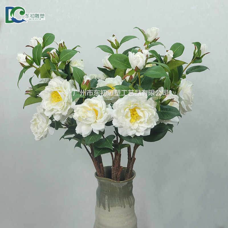 單支山茶花